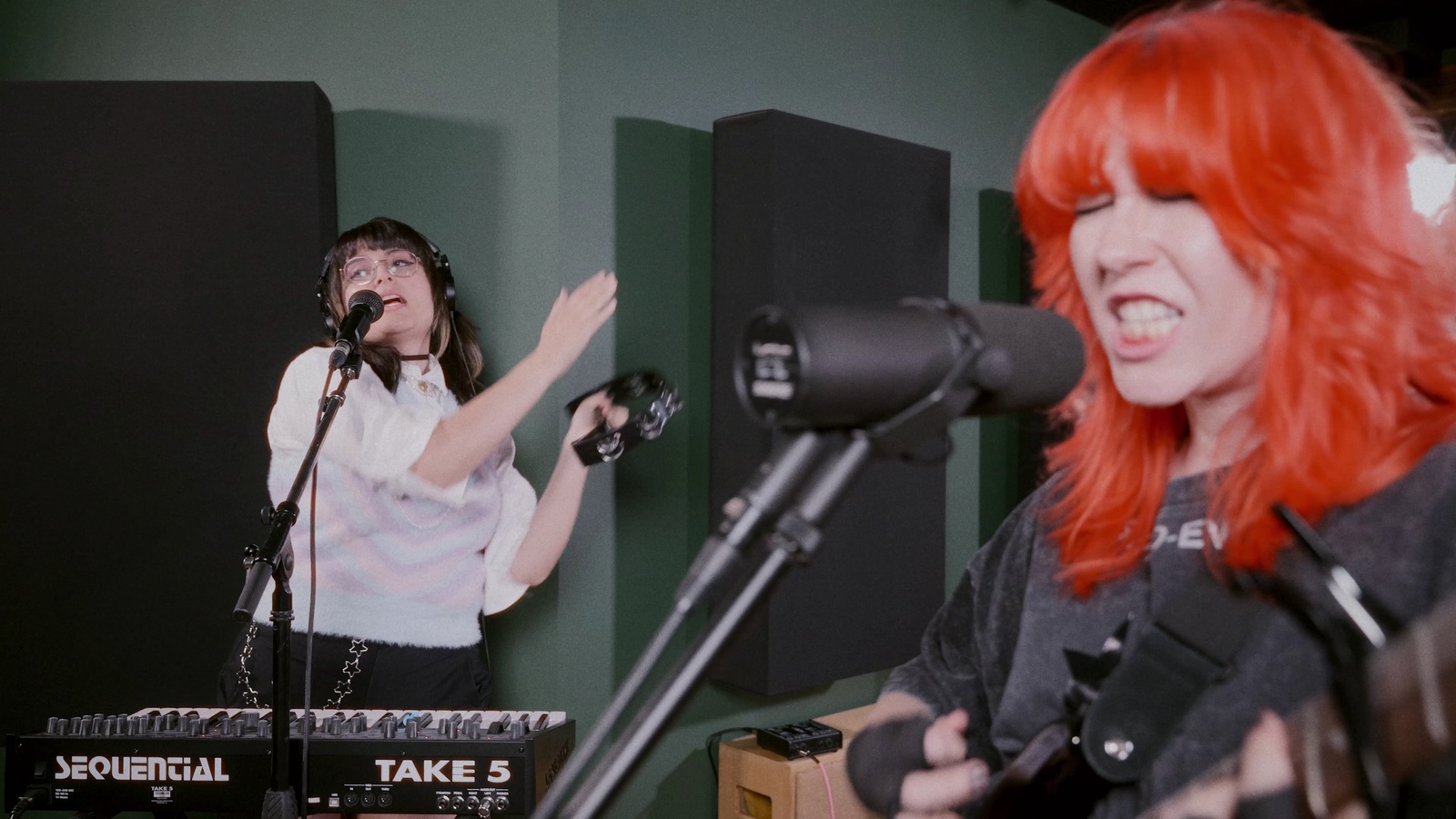 SHY FRiEND live session at Resonate